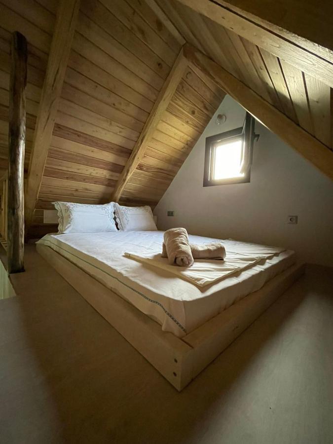 Unique Wooden Villa With Pool أوليمبياذا المظهر الخارجي الصورة